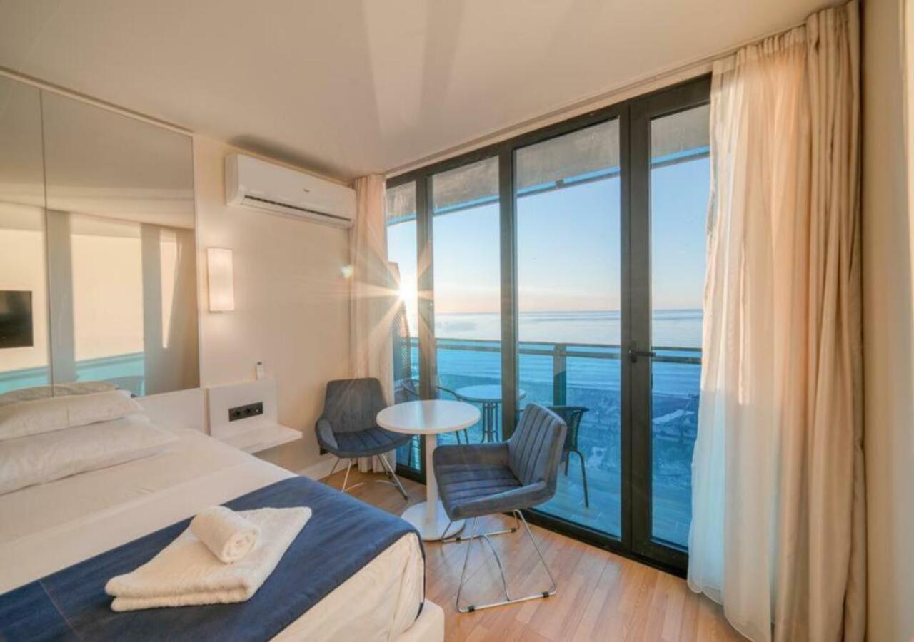 Orbi Sea View Apartment Batumi Eksteriør billede